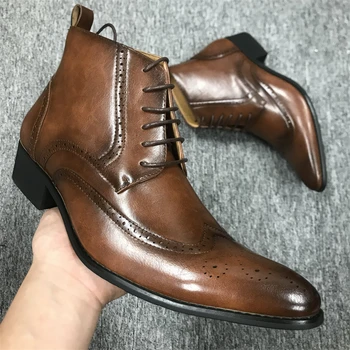 Мужские коричневые ботинки с перфорацией типа 