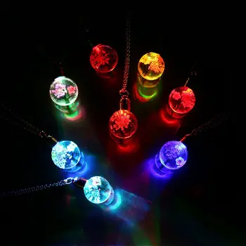 Светящаяся бабочка ручной работы Подарки из сушеных цветов Модные Аксессуары Ожерелье Ювелирные изделия Подвеска в виде стеклянного шара